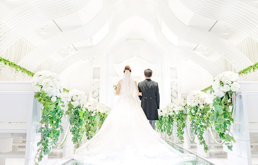 【経験者が語る】結婚式で「やってよかった」こと最多は「入念な会場選び」！一方で後悔したポイントも？