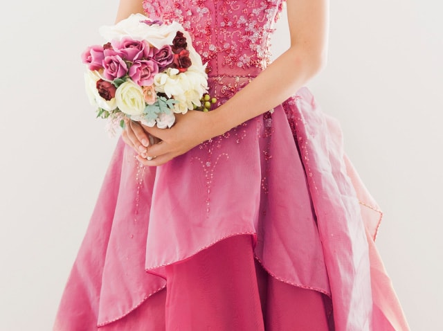 石川県金沢市の結婚式場 バリテラスCoCo金沢ならカラードレスも豊富に取り揃えております